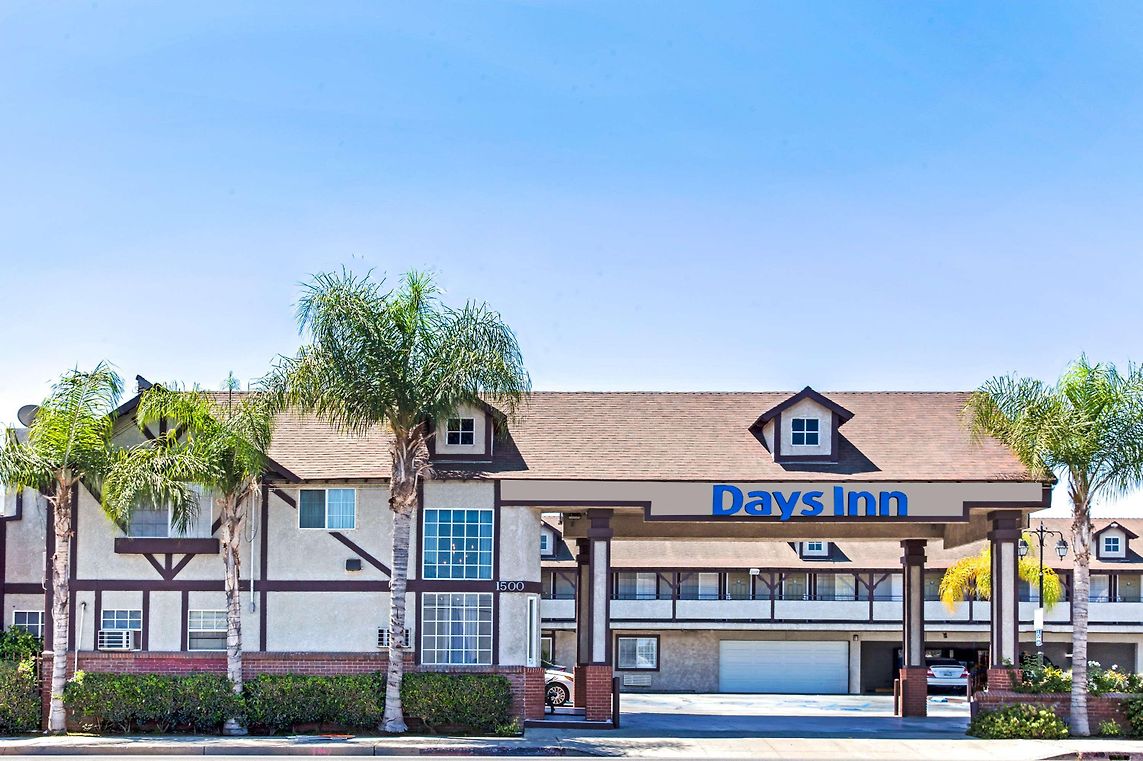 Cabana Inn & Suites Long Beach Exterior photo